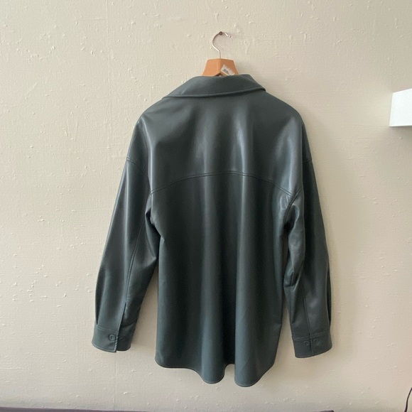 NWOT Babaton Aritzia Pelli Shirt Jacket - Picture 3 of 4